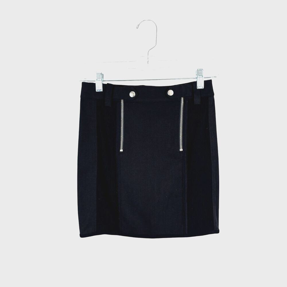 T Alexander Wang Black Mini Skirt –  Lyocell Blend – Size 0- Capsule Closet‎